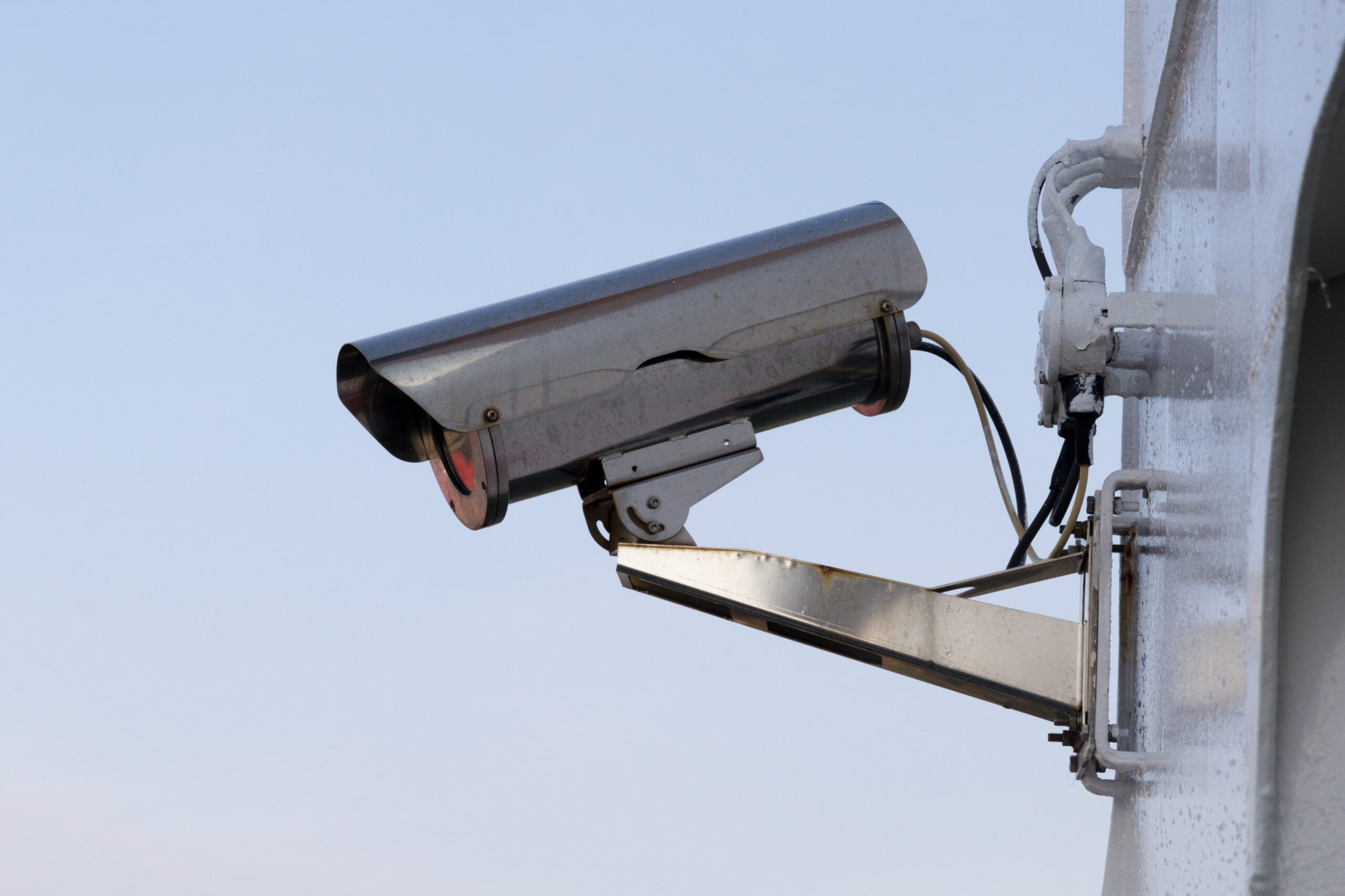 Get professional installation of high-tech video surveillance systems and contact us today.